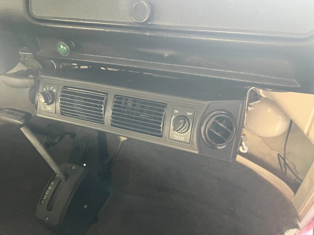 1978 Volkswagen VW Transporter Passenger Bus