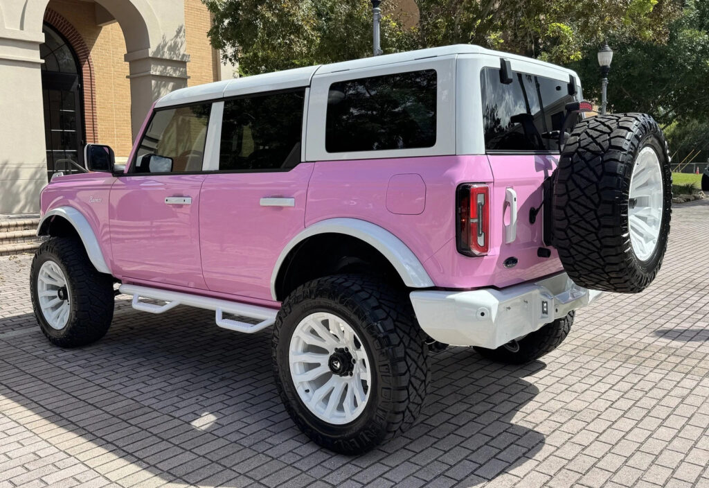 2025 Ford Bronco Custom Lifted Pink Outer Banks V6 Hard Top