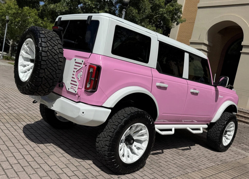 2025 Ford Bronco Custom Lifted Pink Outer Banks V6 Hard Top