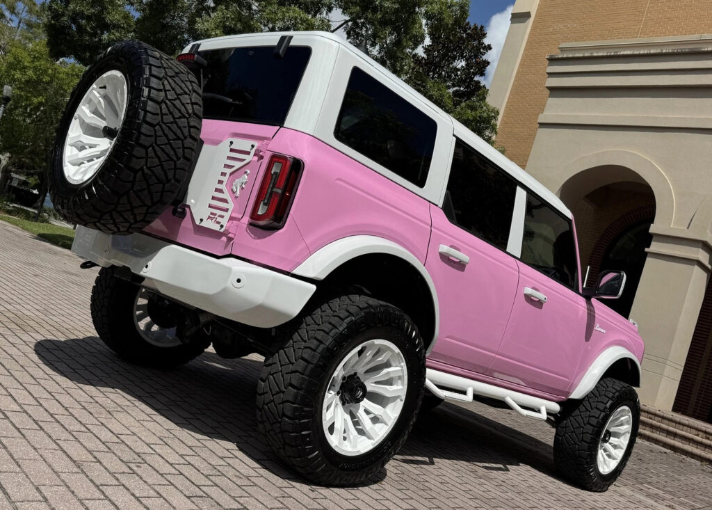 2025 Ford Bronco Custom Lifted Pink Outer Banks V6 Hard Top