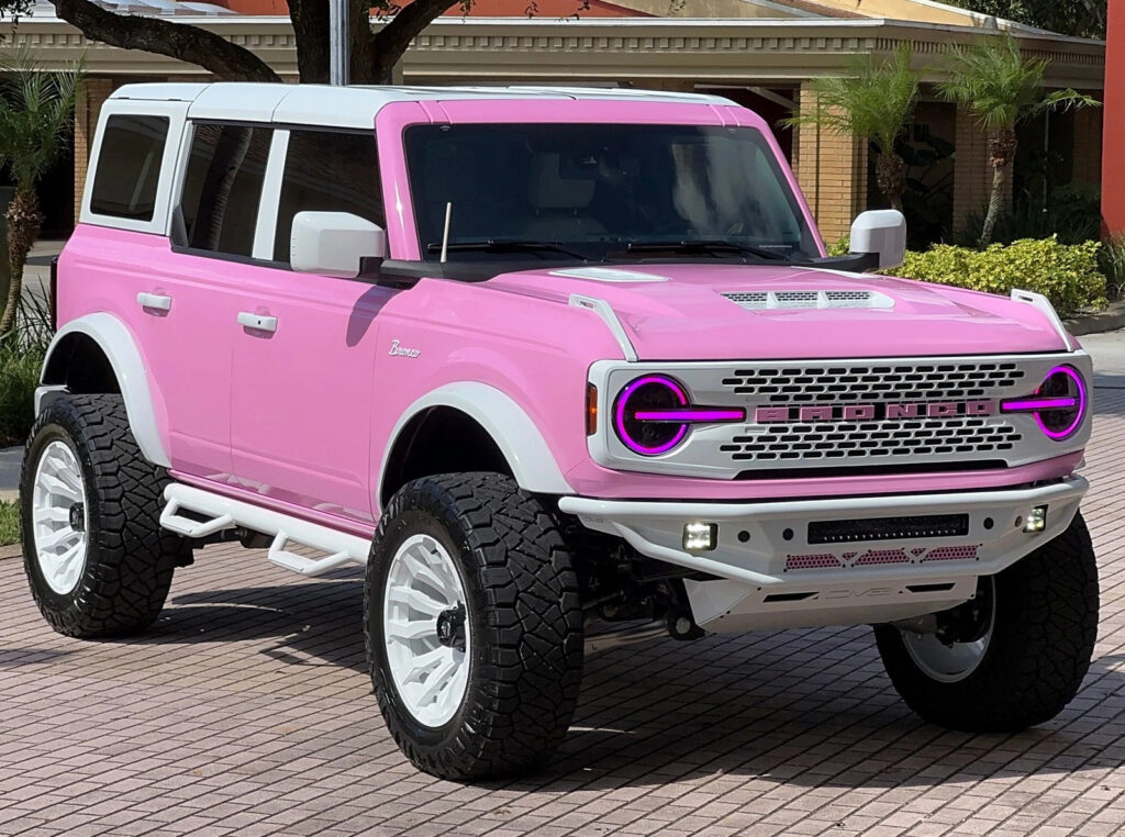 2025 Ford Bronco Custom Lifted Pink Outer Banks V6 Hard Top