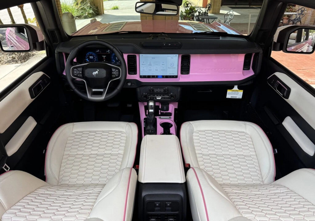 2025 Ford Bronco Custom Lifted Pink Outer Banks V6 Hard Top