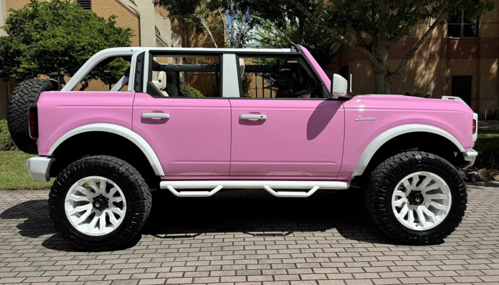 2025 Ford Bronco Custom Lifted Pink Outer Banks V6 Hard Top