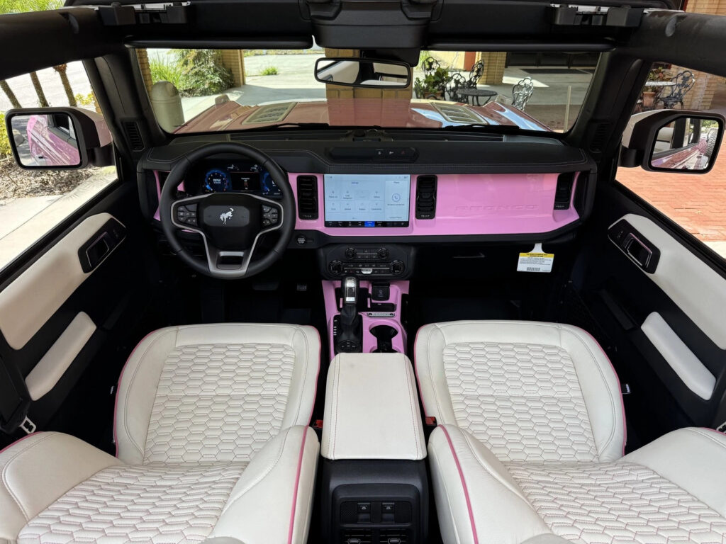 2025 Ford Bronco Custom Lifted Pink Outer Banks V6 Hard Top