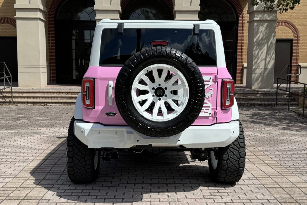 2025 Ford Bronco Custom Lifted Pink Outer Banks V6 Hard Top